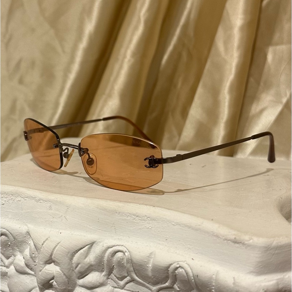 Chanel 4002 Rimless CC Vintage Y2K Sunglasses in Orange Hue - Picture 9 of 17